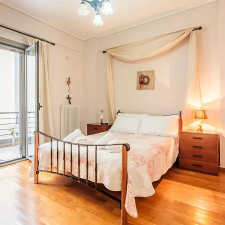 Marina Garden Haven-Spacious Home,Perfect Location Καλαμάτα